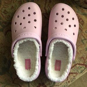 Woman’s size 10 fur crocs